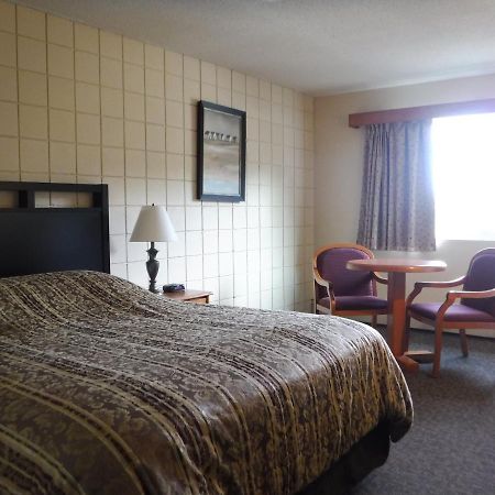 Haida Way Motor Inn Port Mcneill Ngoại thất bức ảnh